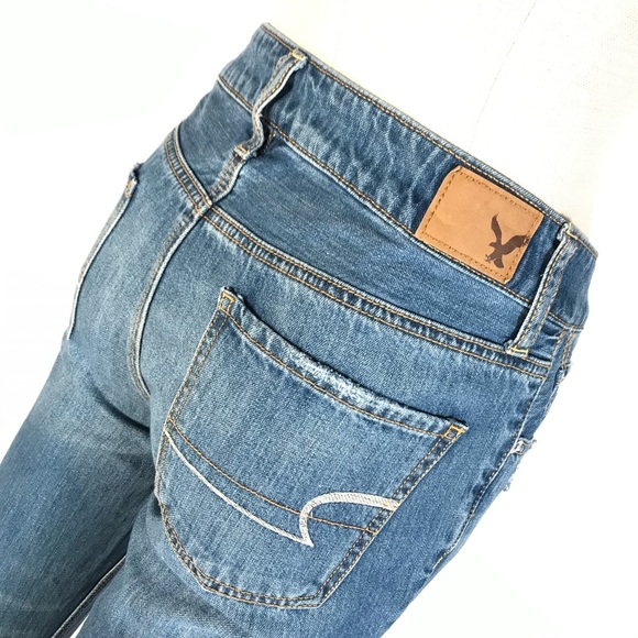 AEO Distressed Tomgirl Jeans 0 - Picture 3 of 13